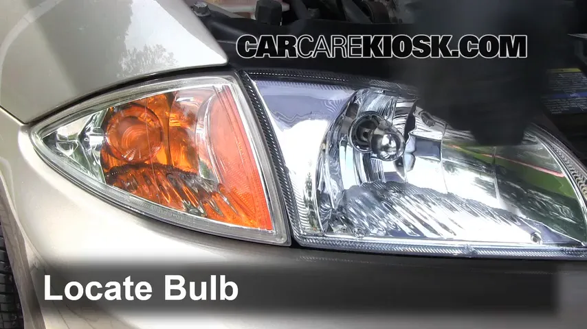 2002 Chevrolet Cavalier 2.2L 4 Cyl. Sedan (4 Door) Lights Turn Signal - Front (replace bulb)
